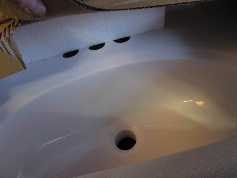 lot 3 image: Design House 25 Cultured Marble Va...