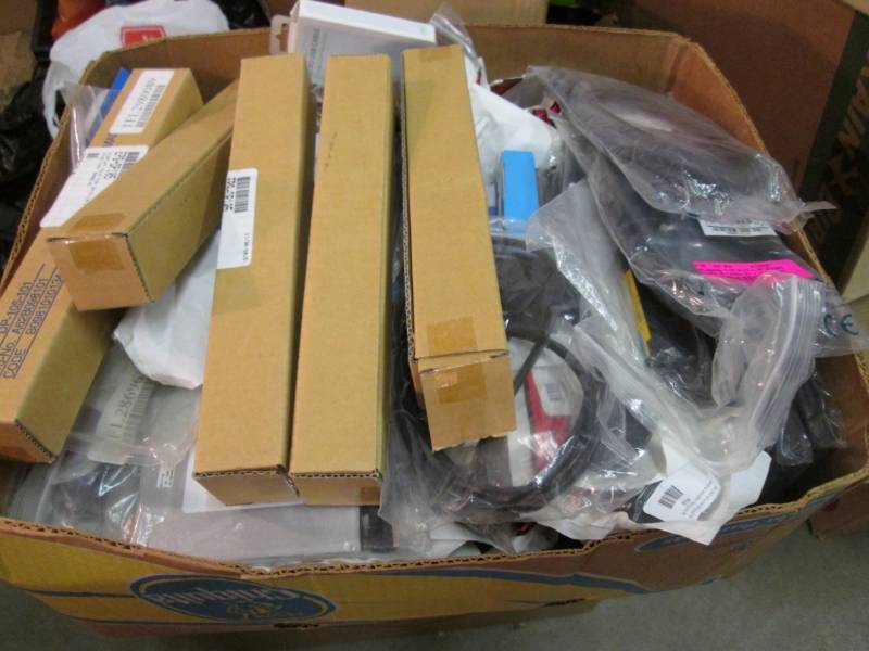 lot 28 image: Large Lot of Misc Electronic Relate...