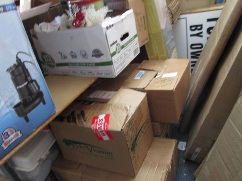 lot 78 image: 7 Boxes Full of Misc Christmas Deco...