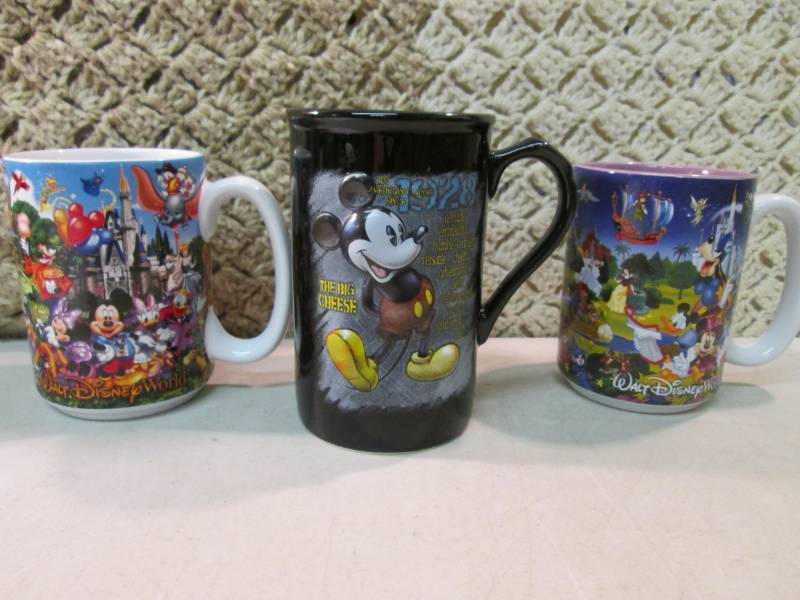 lot 94 image: Lot of 3 Walt Disney Mugs  F-0...