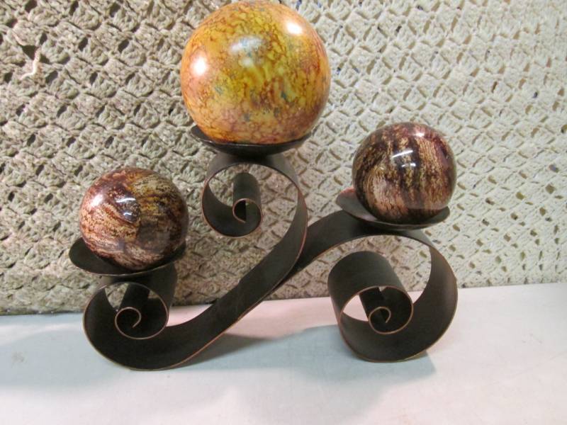 lot 95 image: Metal Decor Piece with 3 Balls 15.5...
