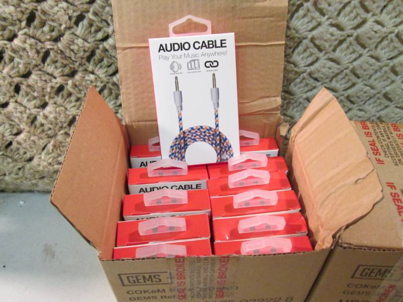 lot 148 image: Lot of 24 Audio Cables 36 Long Dur...