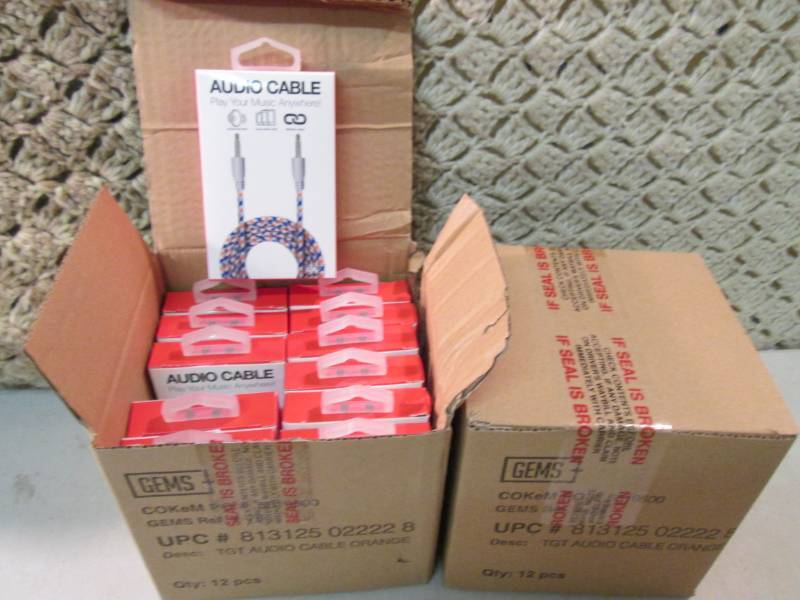 lot 150 image: Lot of 24 Audio Cables 36 Long Dur...
