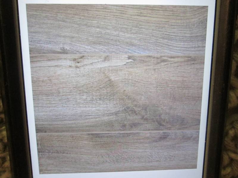 lot 167 image: 8 Cases of Home Decorators Collecti...