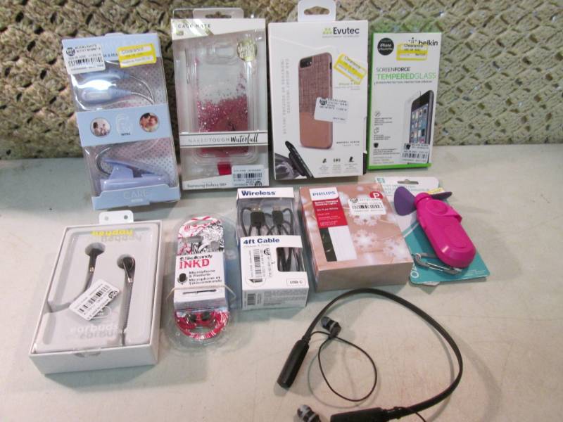 lot 215 image: Lot of Misc Electronics  D-3...