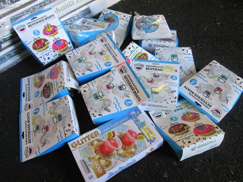 lot 221 image: Lot of 16 3-Packs of Inflatable Bev...