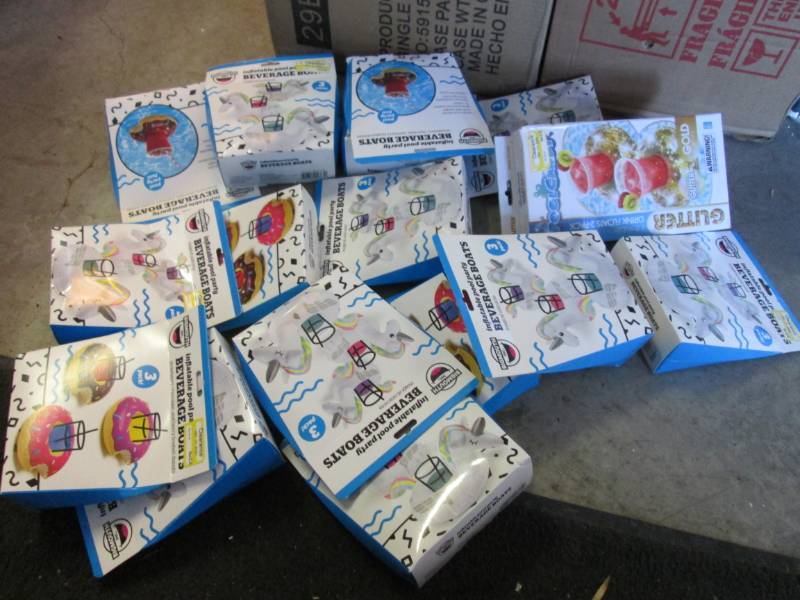 lot 222 image: Lot of 16 3-Packs of Inflatable Bev...