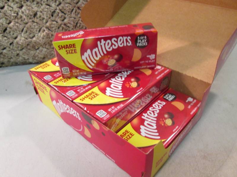 lot 246 image: Box with 8 Share Size Boxes of Malt...