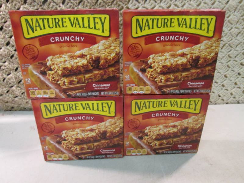 lot 252 image: 4 Boxes of Nature Valley Crunchy Ci...