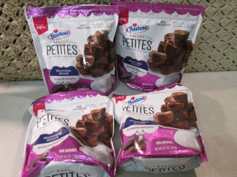 lot 274 image: 4 Bags of Hostess Chocolate Chunk M...