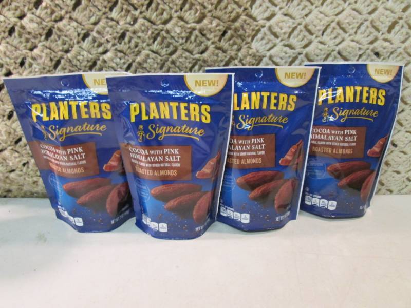 lot 294 image: 4 Bags of Planters Signature Cocoa ...