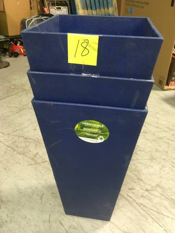 Tierra Verde Sonata 14 in. x 28 in. Navy Rubber Self-Watering Planter QTY 3 in good condition