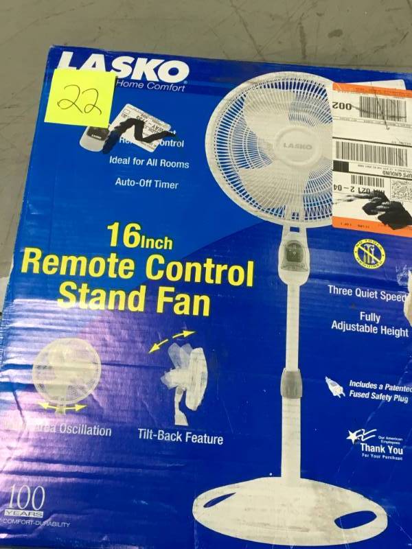 Lasko 16 in. Remote Control Stand Fan  open box in like new condition