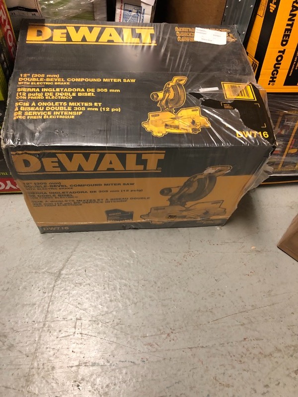DEWALT DW716 12 in. Double-Bevel Compound Miter Saw not used
