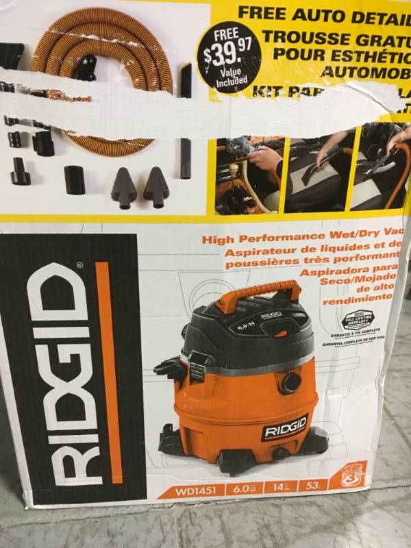 RIDGID 14 Gal. 6.0-Peak HP Wet Dry Vac with Auto Detail Kit in good condition