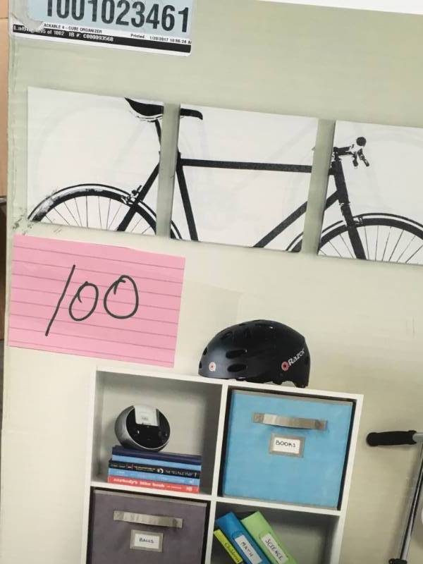 ClosetMaid 24 in. W x 36 in. H White Stackable 6-Cube Organizer open box in like new condition
