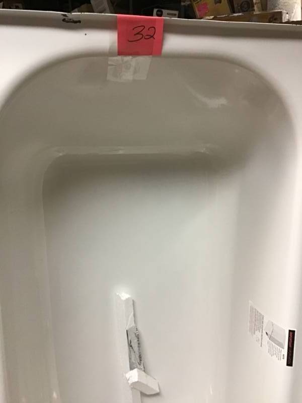 lot 32 image: Bootz Industries Maui 60 in. Right Drain Rectangular Alcove Soaking Bathtub in White PLEASE SEE PHOTOS DAMAGE