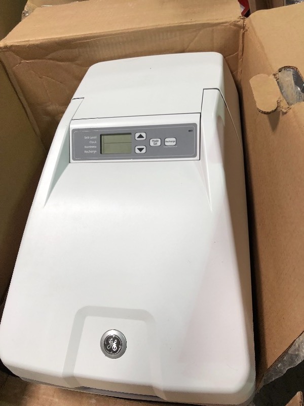 lot 110 image: GE  30,000 Grain Water Softener NOT USED