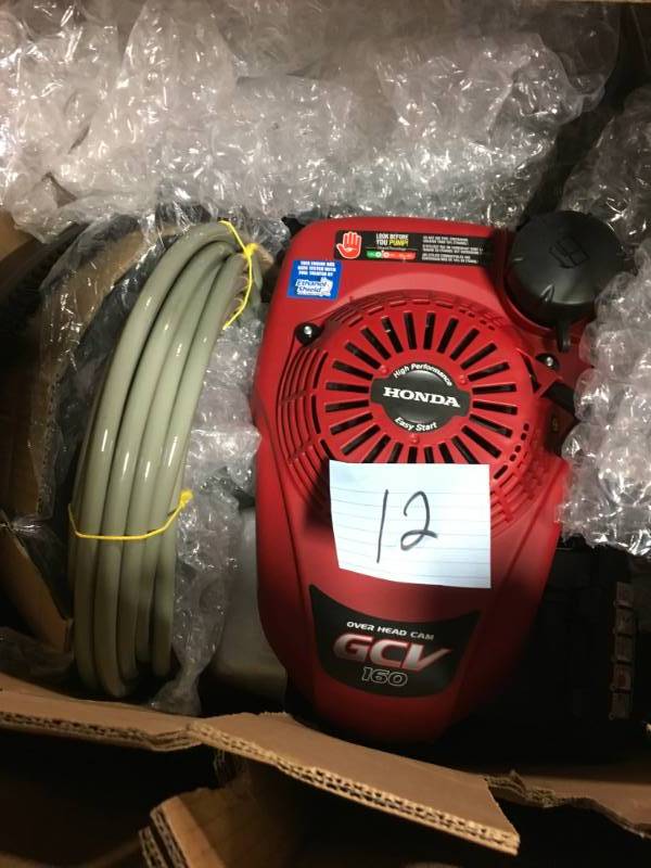 lot 12 image: Simpson MegaShot 3000 PSI at 2.4 GPM HONDA GCV160 Premium Gas Pressure Washer open box in like new condition