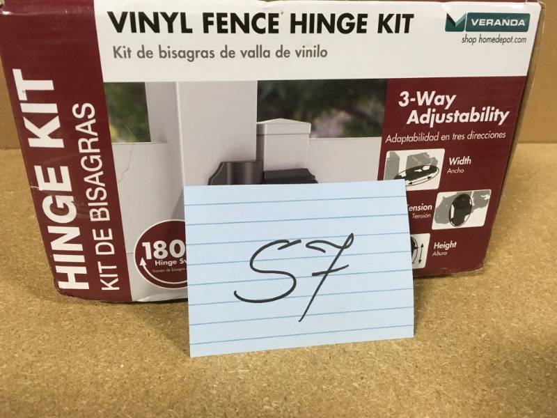 lot 57 image: Veranda 5-12 in. x 7 in. x 9 in. Vinyl Fence Gate Hinge Kit open box in like new condition