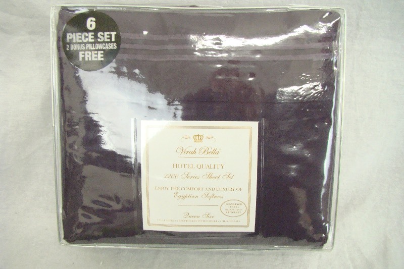 lot 13 image: New in the Package Queen Size Virah Bella Purple Bed Sheet Set