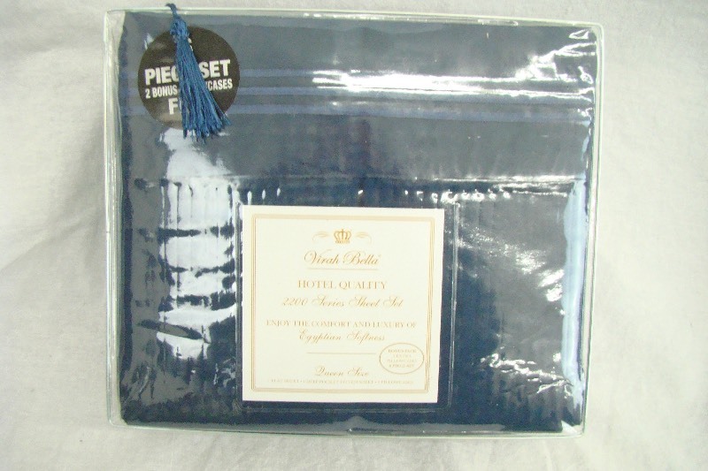 lot 16 image: New in the Package Queen Size Virah Bella Navy Blue Bed Sheet Set