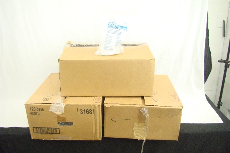 lot 50 image: Approx. 70 New General Purpose IrrigationFeeding Bottles