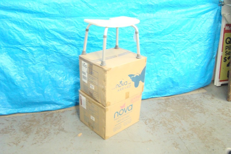 lot 60 image: 4 NEW in Box Nova Bath Benches