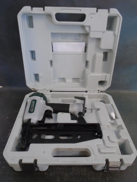 Pneumatic Straight Finish Nailer