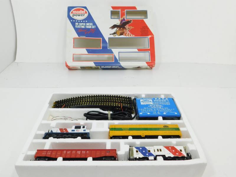 lot 1 image: Model Power H0 Super Diesel Electric Train Set---Spirit Of 76