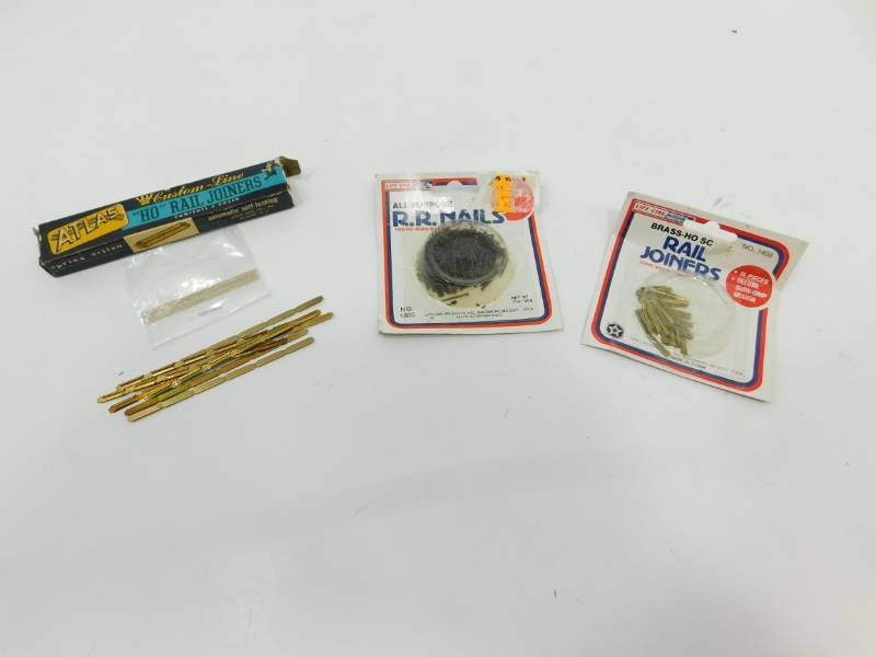 lot 7 image: Brass-Ho Scale Rail Joiners--All-Purpose R.R. Nails--Atlas Custom Pine HO Rail  Joiners