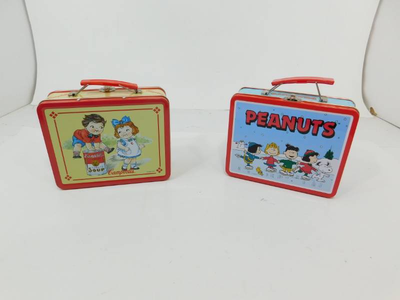 lot 10 image: Two Lunch Pails