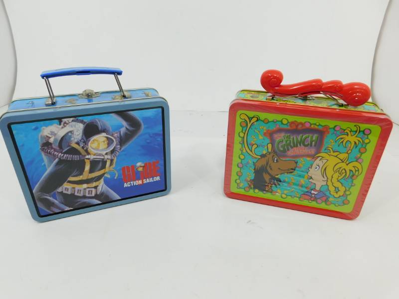 lot 12 image: One New & One Like New Lunch Pails