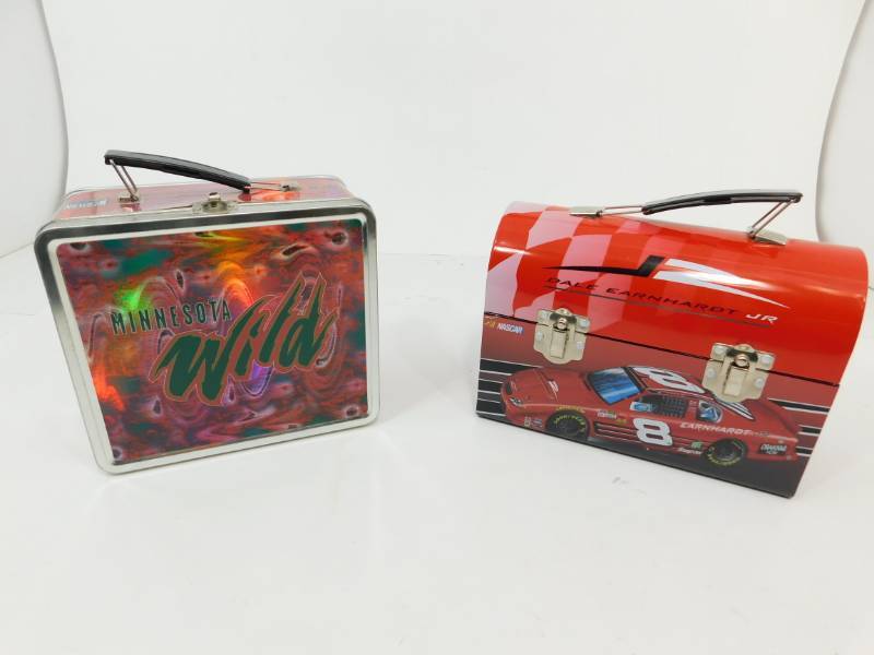lot 14 image: Two Lunch Pails (Like New)