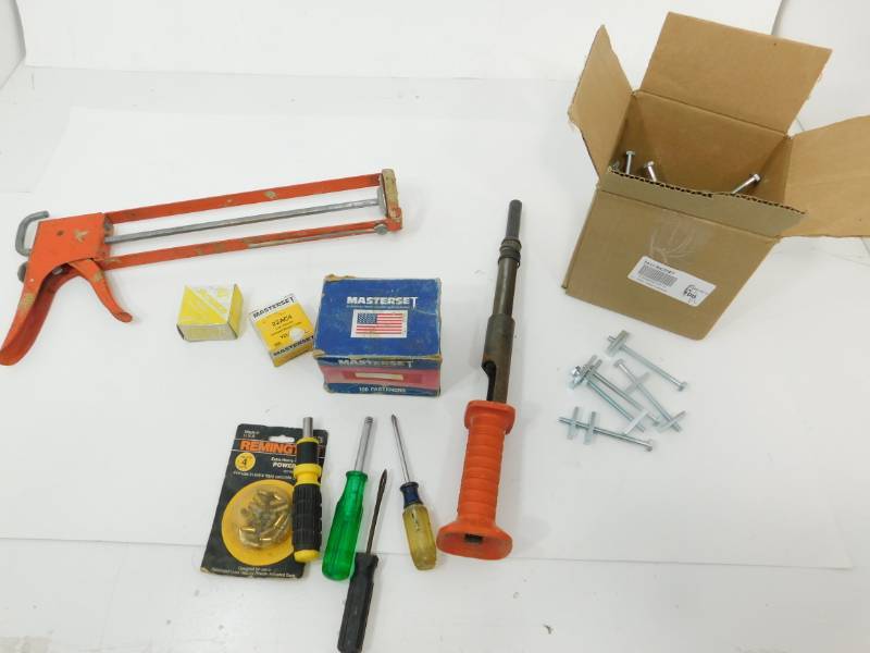 lot 72 image: Miscellaneous Items