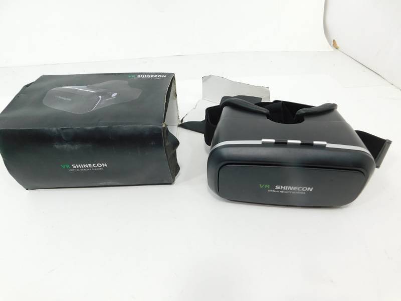 lot 82 image: VR SHINECON Virtual Reality Glasses