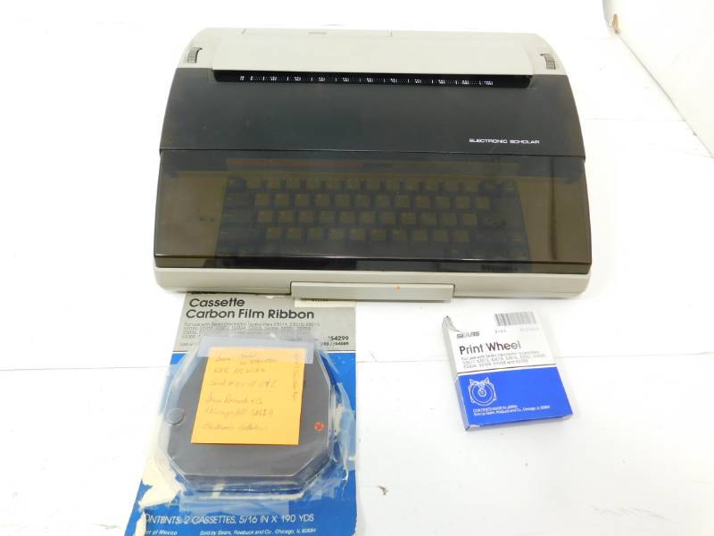 lot 88 image: Vintage Sears Electronic Scholar Typewriter