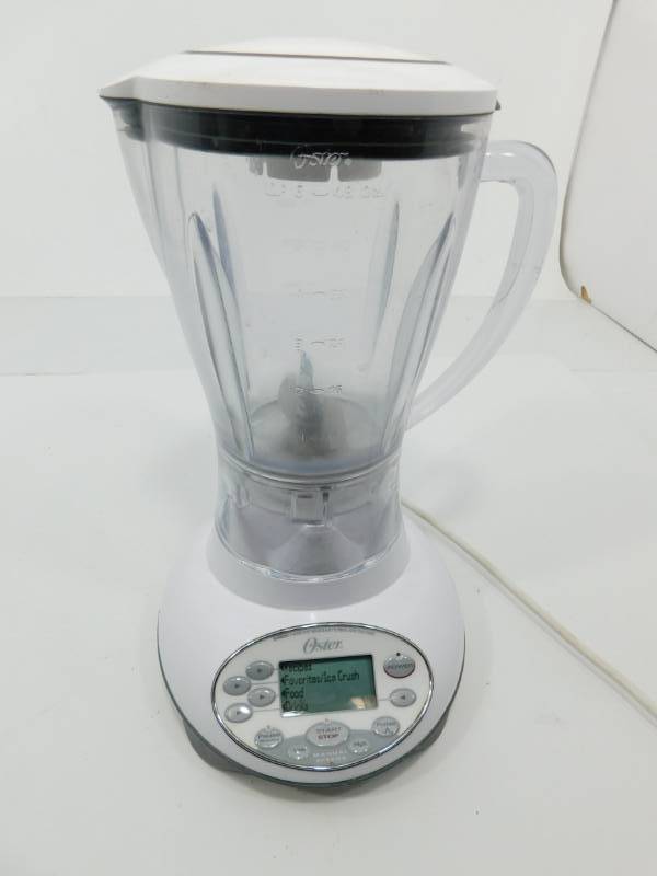 lot 87 image: Electric Oster Blender