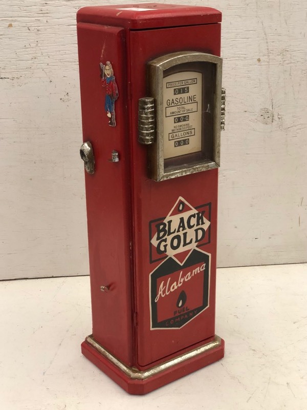 lot 6 image: Replica Miniature Gas Pump