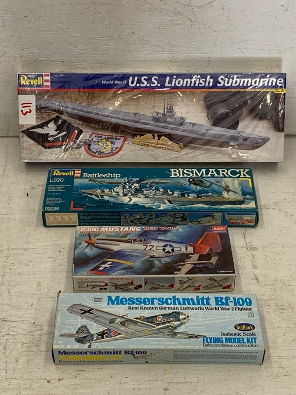 lot 113 image: Lot Of (2) Planes & (2) Ships Model Kits