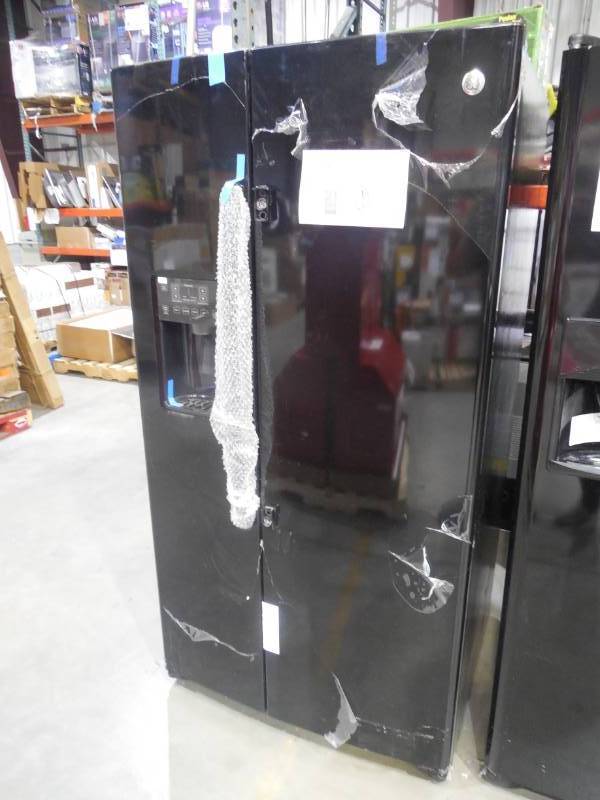 lot 100 image: GE 25.4-cu ft Side-by-Side Refrigerator with Ice Maker (Black) ENERGY STAR