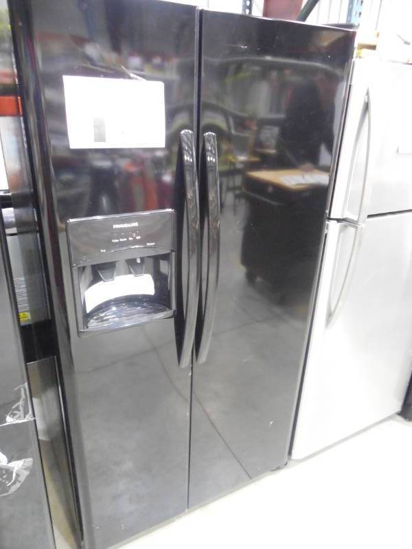 lot 101 image: Frigidaire 25.5-cu ft Side-by-Side Refrigerator with Ice Maker (Black)