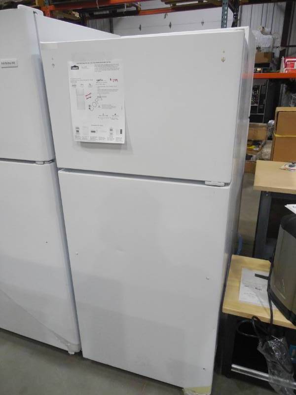 lot 110 image: GE 15.53-cu ft Top-Freezer Refrigerator (White) ENERGY STAR