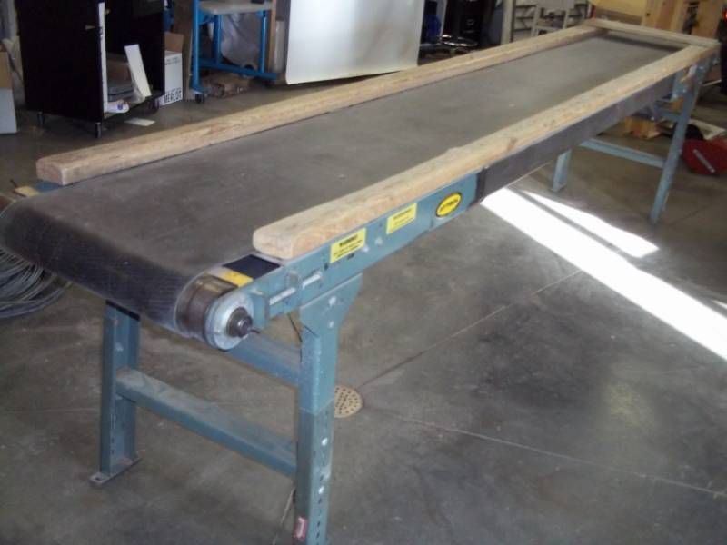 lot 3 image: Hytrol Belt Conveyor