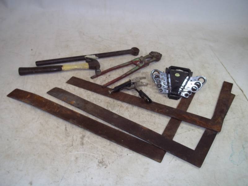 lot 126 image: Assorted Tools