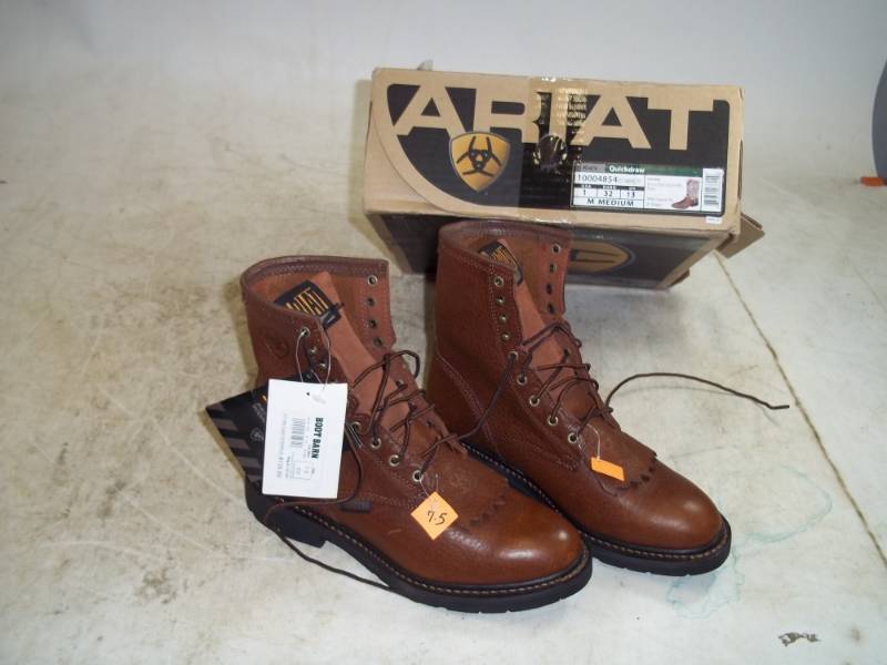 lot 133 image: 7.5 EE Leather Boots with Box