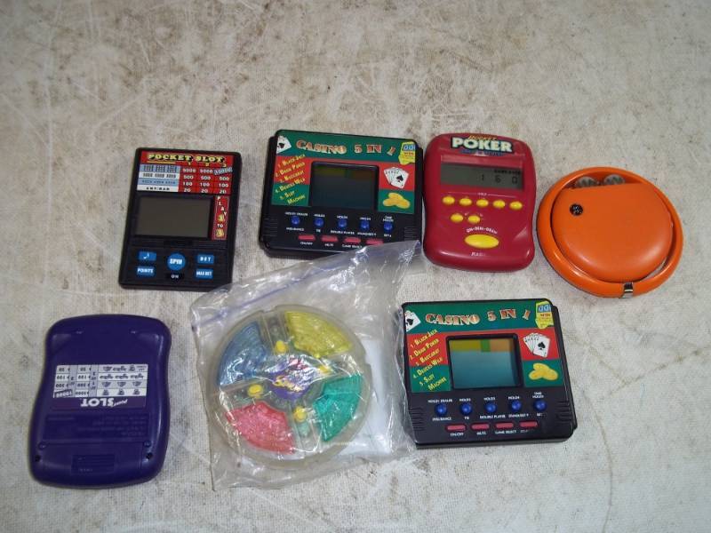 lot 145 image: Pocket Games with radio