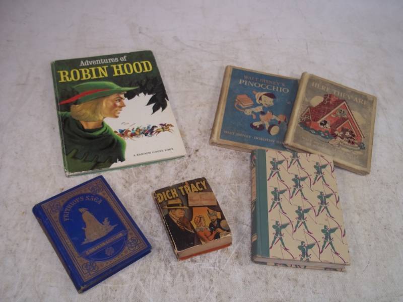 lot 167 image: 1946 Dick Tracy, Robin Hood, Mickey Mouse, Pinocchio books