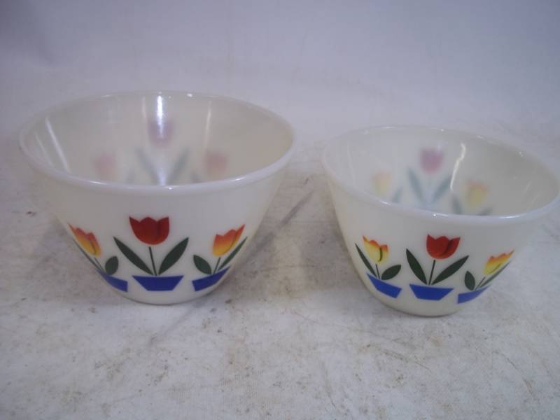 lot 67 image: 2 Very Nice Fire King Tulip Bowls
