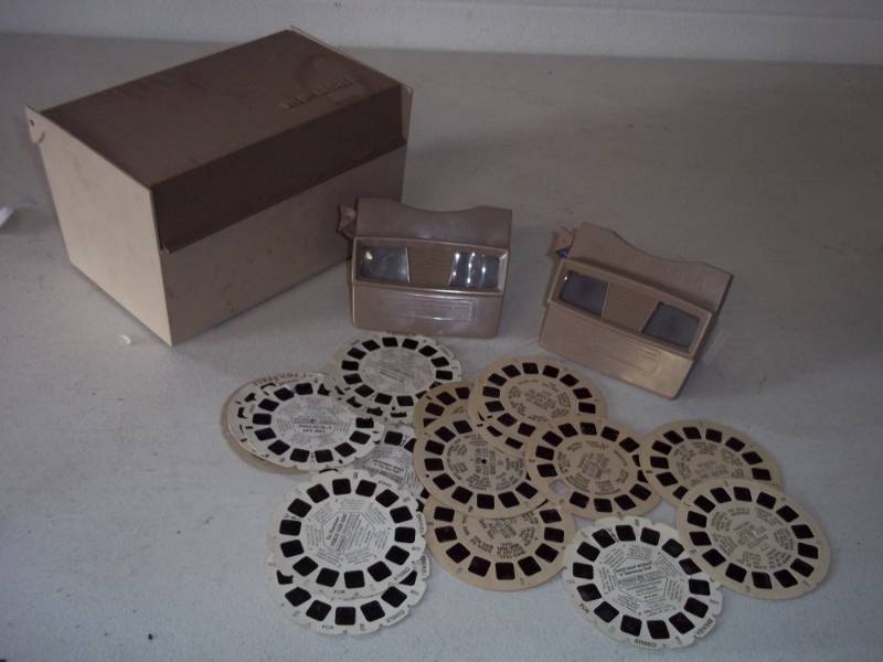 lot 174 image: Vintage View Master